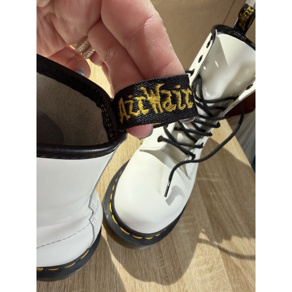 Doc Martens 1460 White AirWair Boots Womens 8 Leather Combat Lace Up Chunky - Picture 6 of 13
